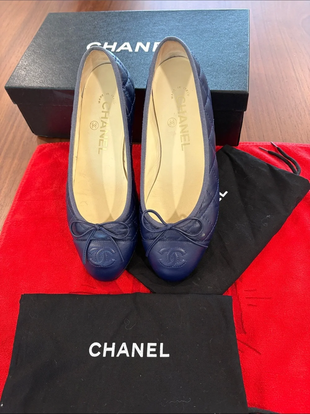 CHANEL Leather Ballet Tumbled Cal Embossed reasonable offers minor scratches